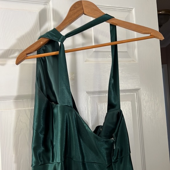 Dress - Picture 3 of 5